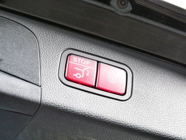 Used 2022 Mercedes-Benz GLC 300 image 27