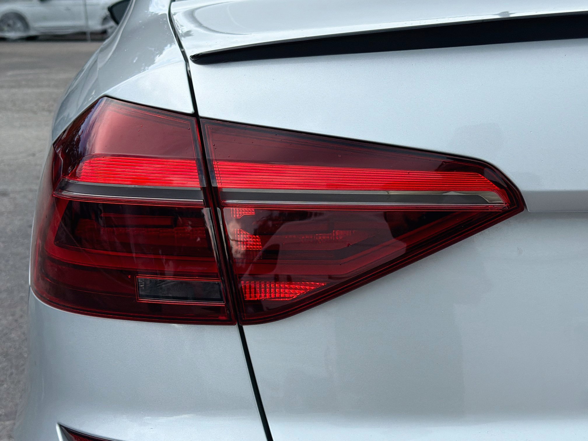 Used 2018 Volkswagen Passat GT FWD image 10