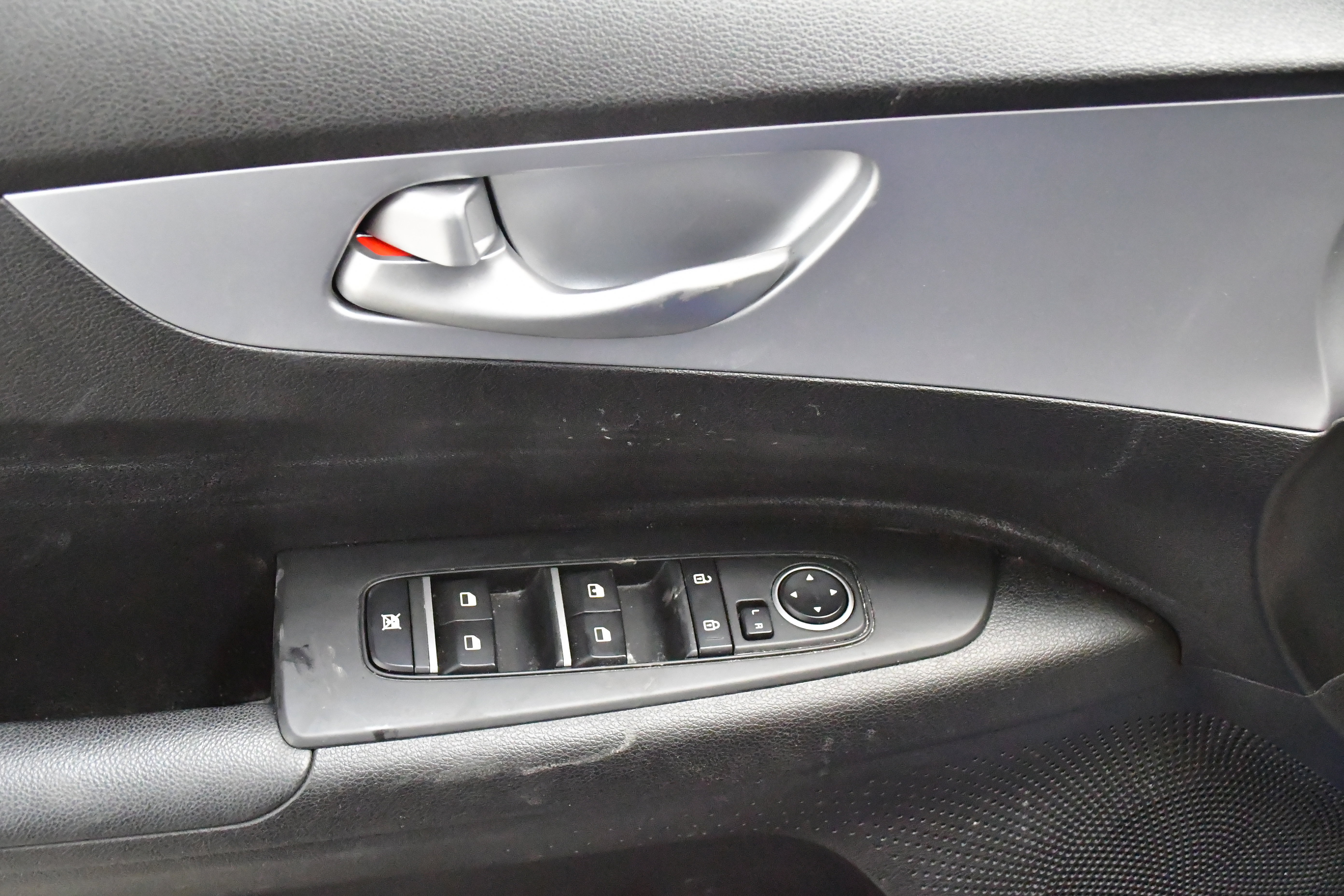 Used 2023 Kia Forte LXS w/ LXS Technology Package image 24