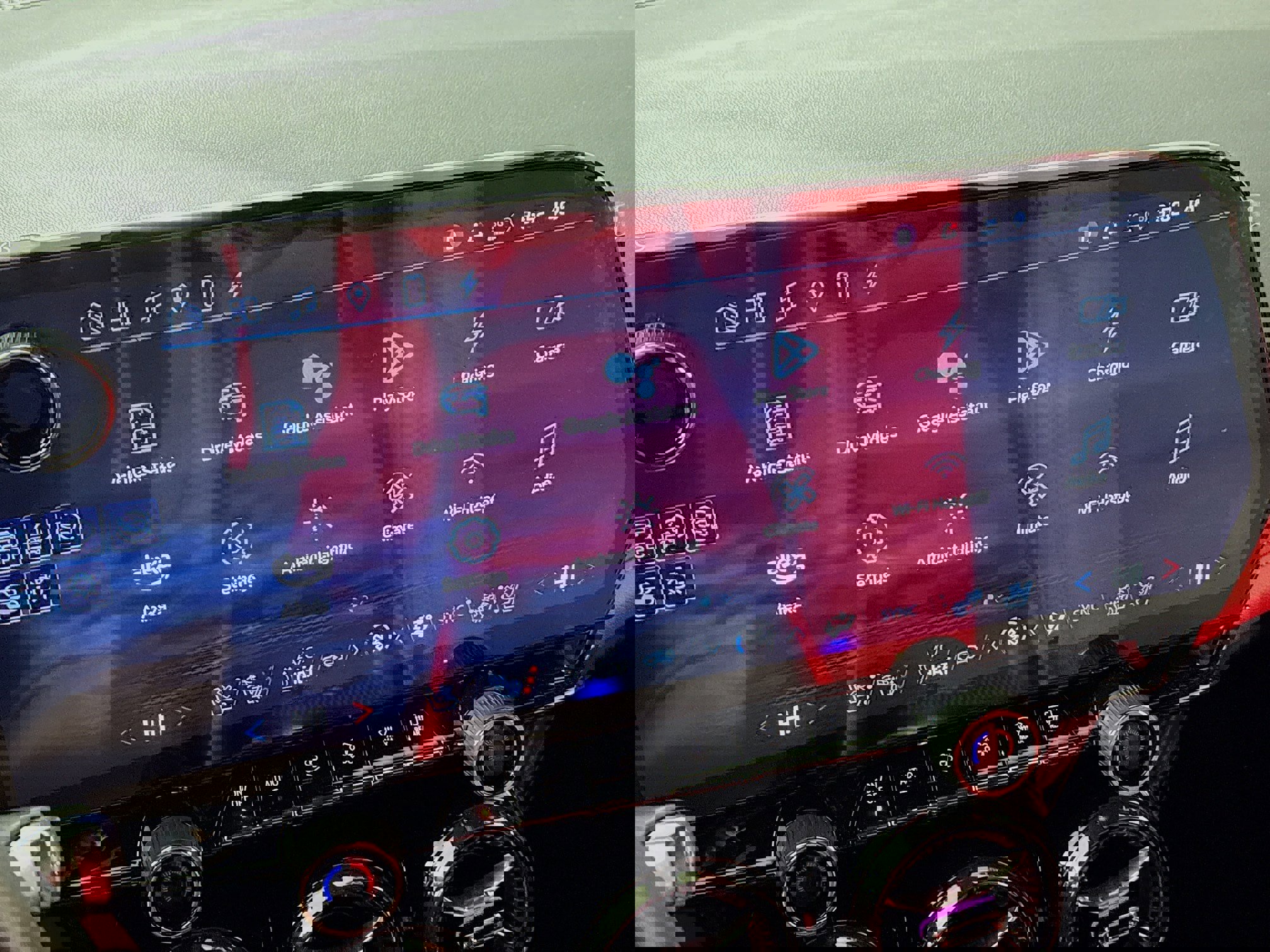 Used 2024 Chevrolet Blazer EV RS image 16