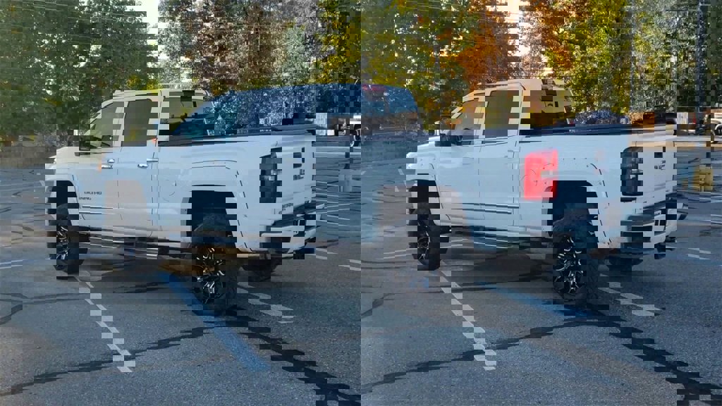 Used 2015 GMC Sierra 2500 Denali image 6