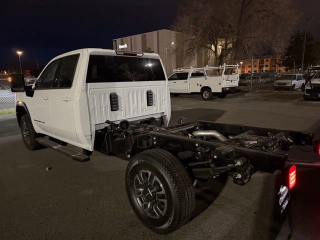 New 2026 GMC Sierra 3500 SLE w/ Remote Start Package AWD/4WD image 2
