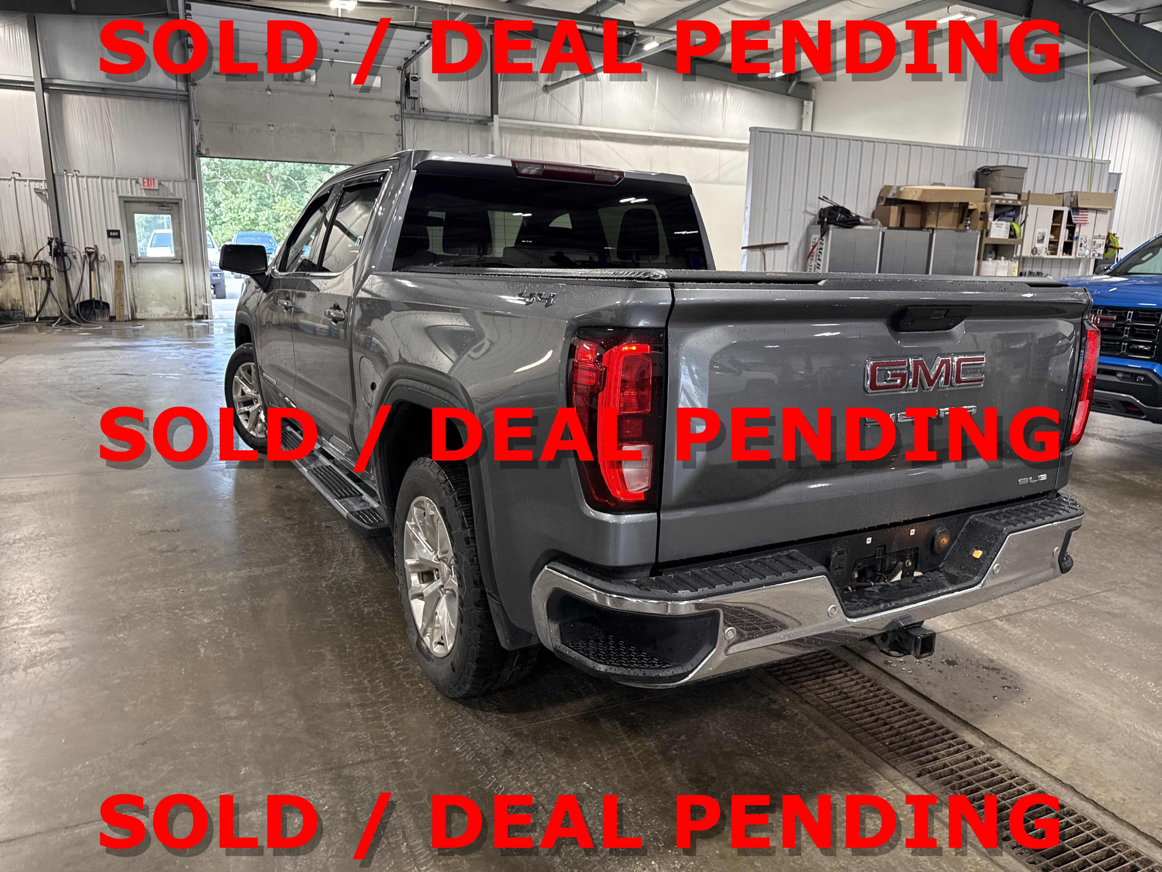 Used 2019 GMC Sierra 1500 SLE w/ SLE Value Package AWD/4WD image 4