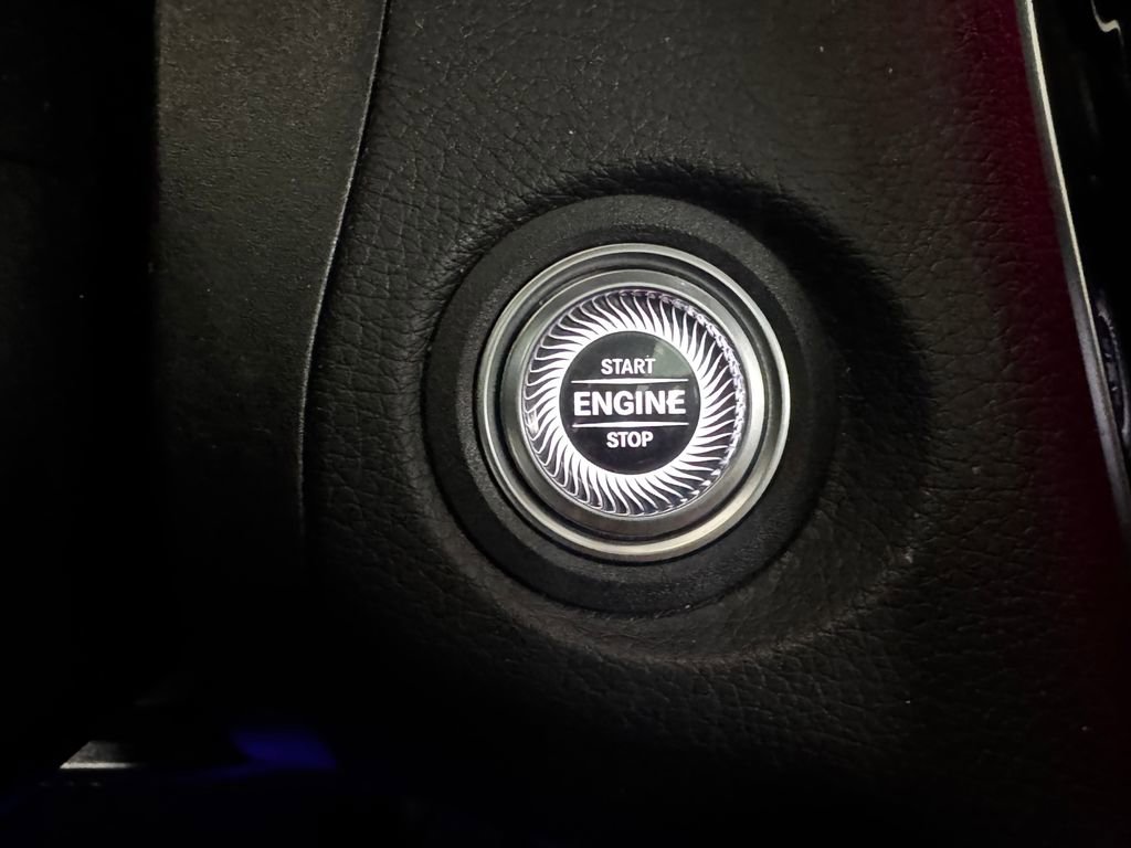 Used 2020 Mercedes-Benz GLC 350e 4MATIC image 31