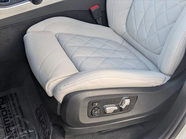 New 2026 BMW X5 xDrive40i w/ Climate Comfort Package image 4