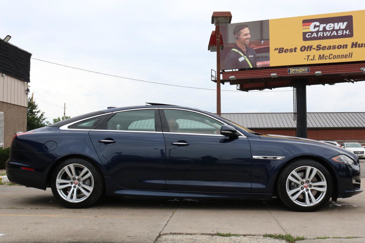 Used 2017 Jaguar XJ R-Sport AWD/4WD image 8