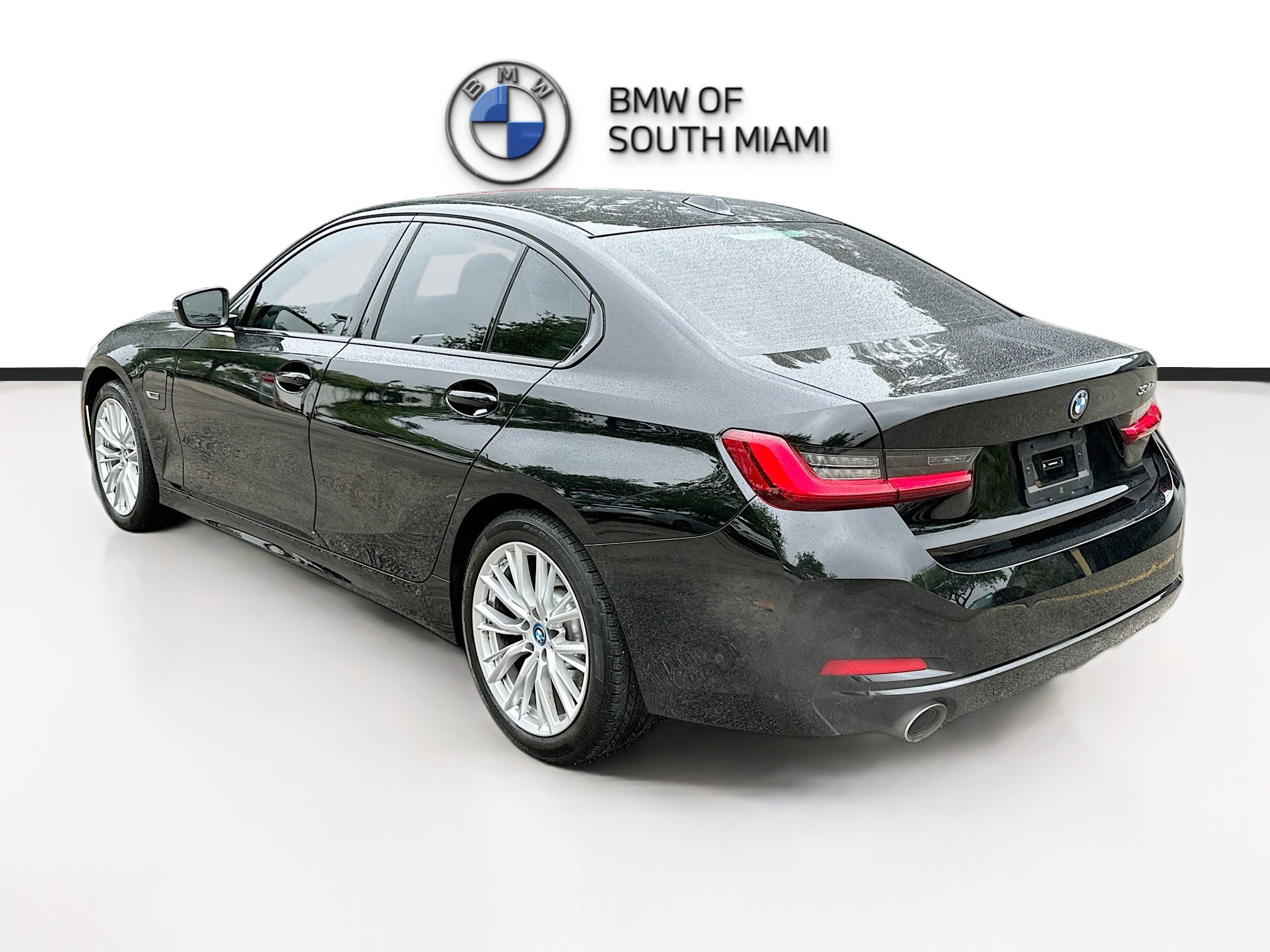 Used 2023 BMW 330e 330e w/ Premium Package image 5