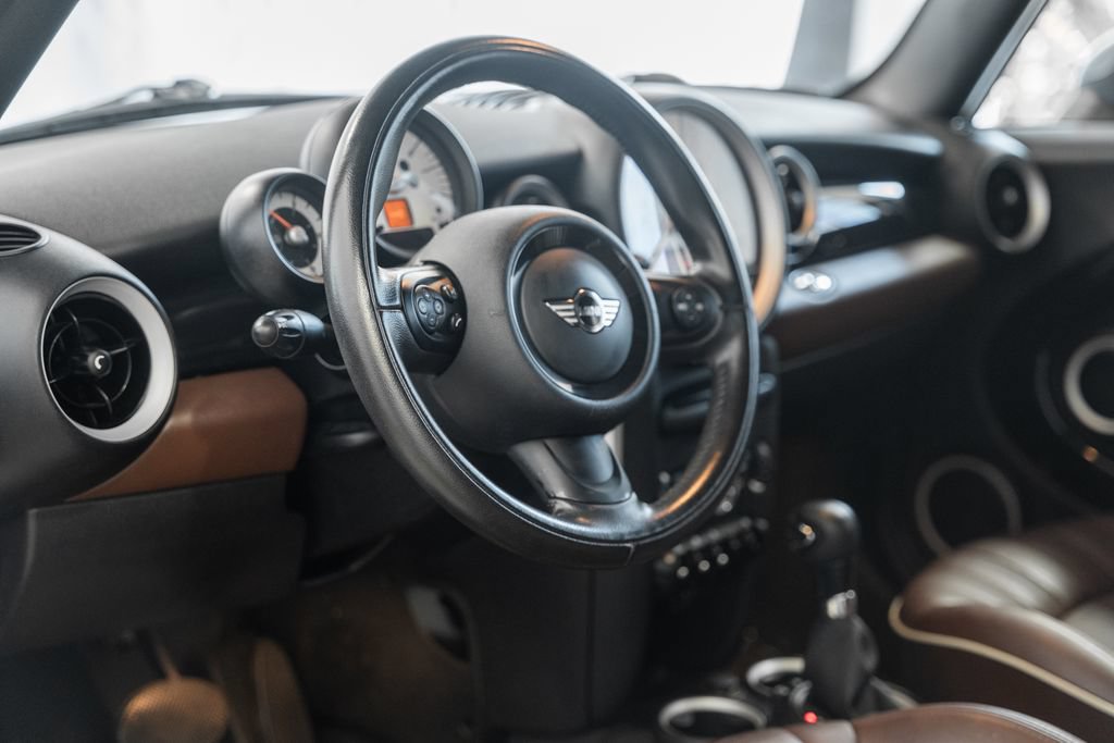 Used 2011 MINI Cooper Convertible FWD image 16