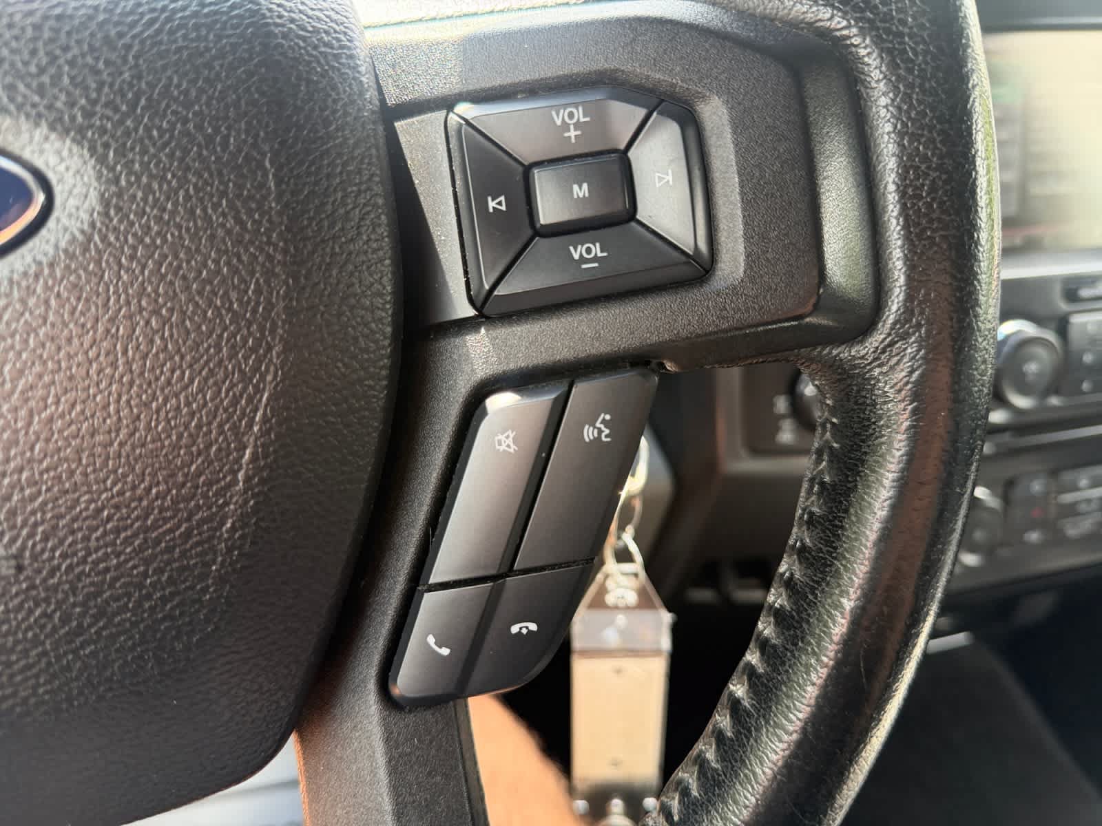 Used 2015 Ford F150 XLT w/ Equipment Group 302A Luxury AWD/4WD image 39