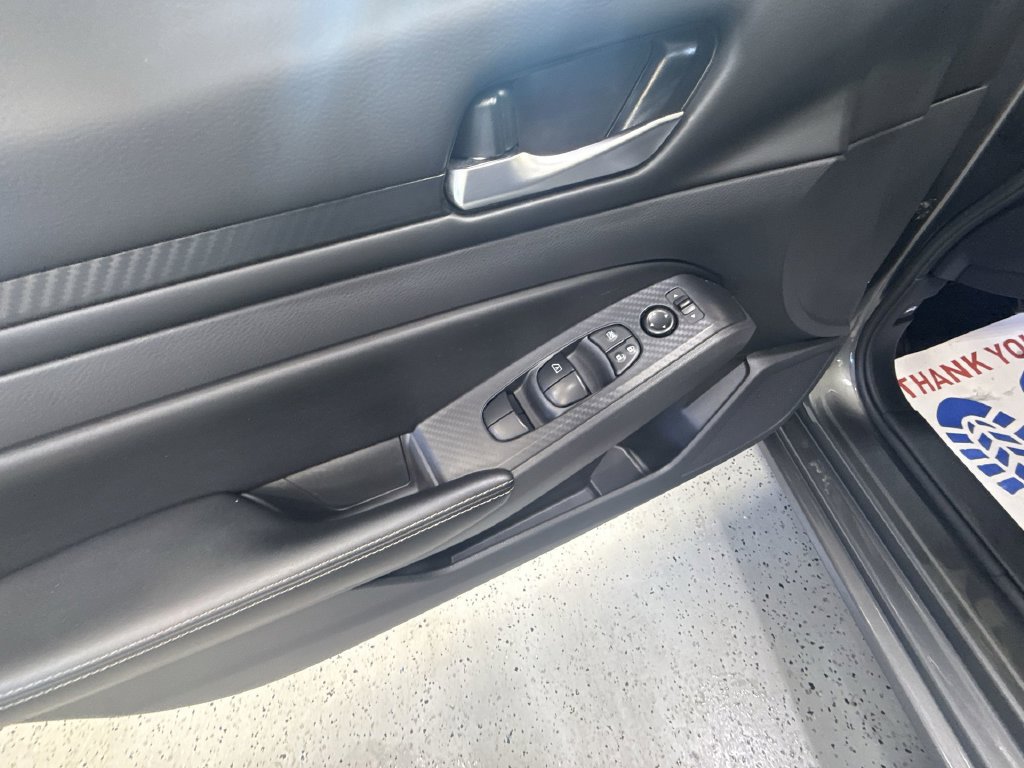 Used 2025 Nissan Altima 2.5 SV FWD image 31