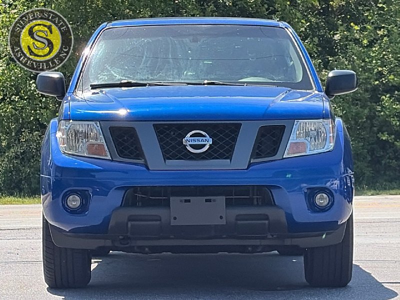 Used 2012 Nissan Frontier SV w/ Sport Appearance Pkg AWD/4WD image 2