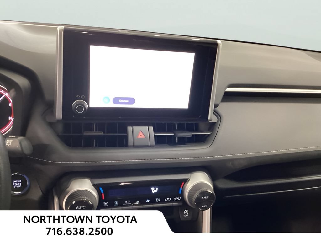 Used 2025 Toyota RAV4 XLE AWD/4WD image 26