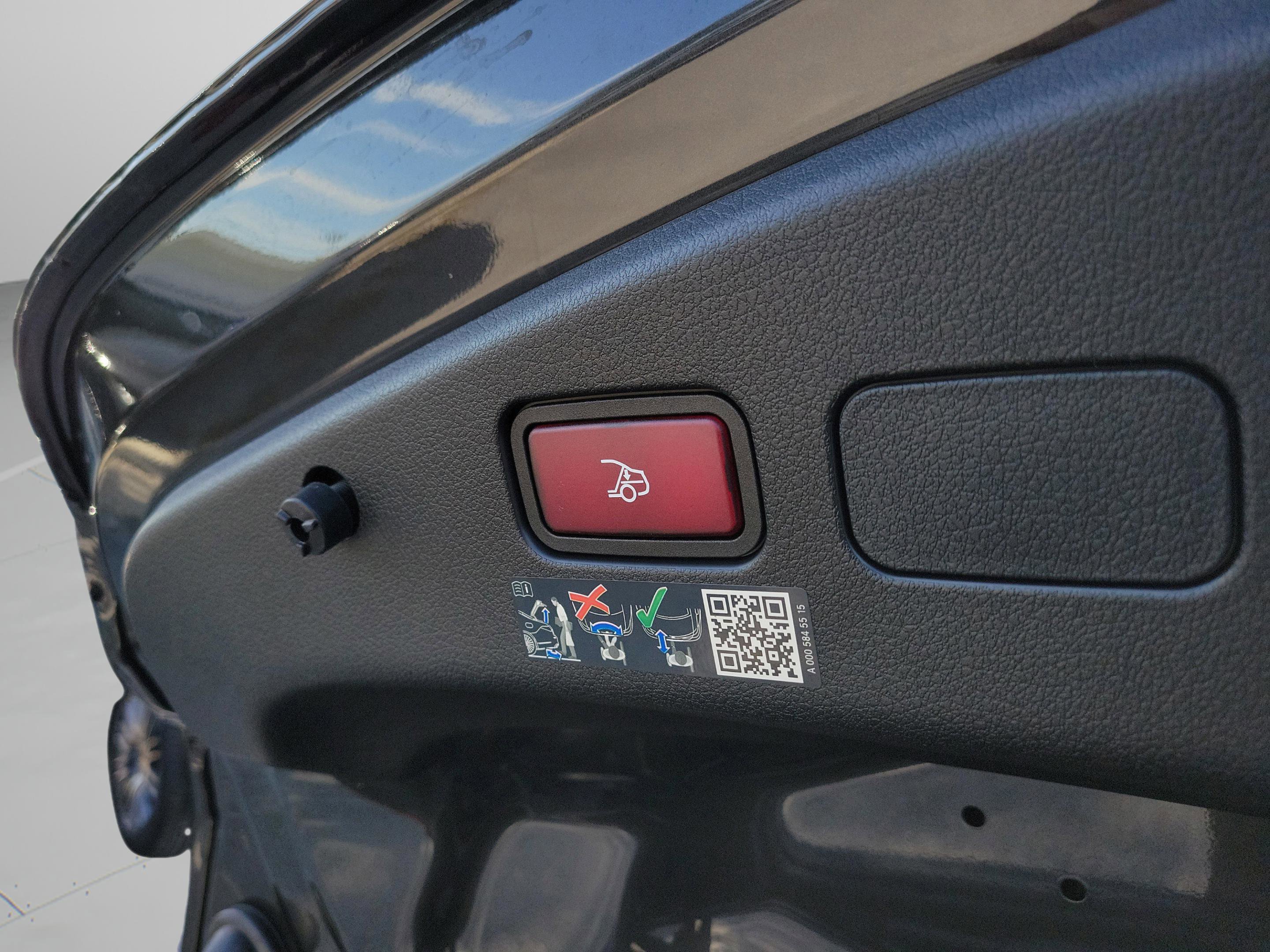 New 2026 Mercedes-Benz CLE 300 4MATIC Cabriolet image 29