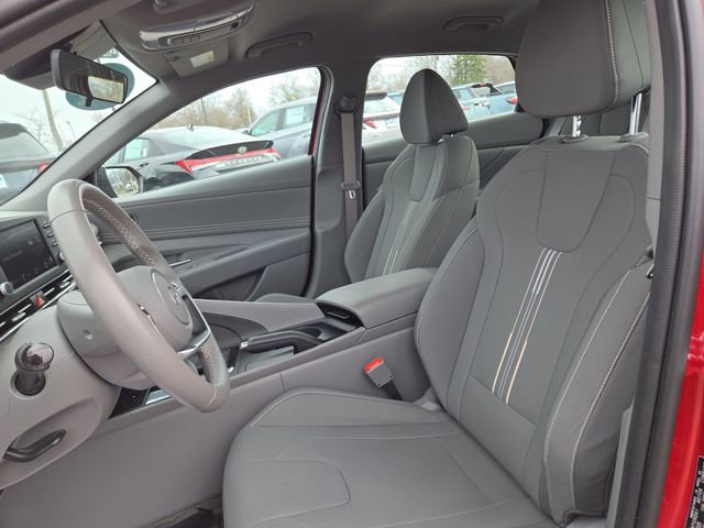 Certified 2025 Hyundai Elantra Sport image 24