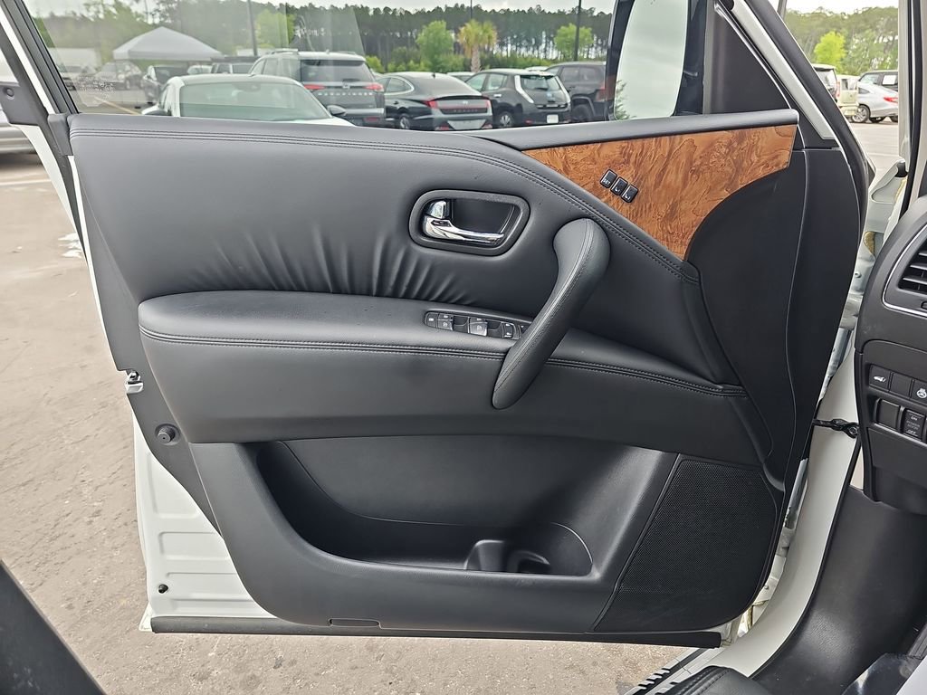 Used 2023 Nissan Armada SL w/ Captain's Chairs Package AWD/4WD image 32