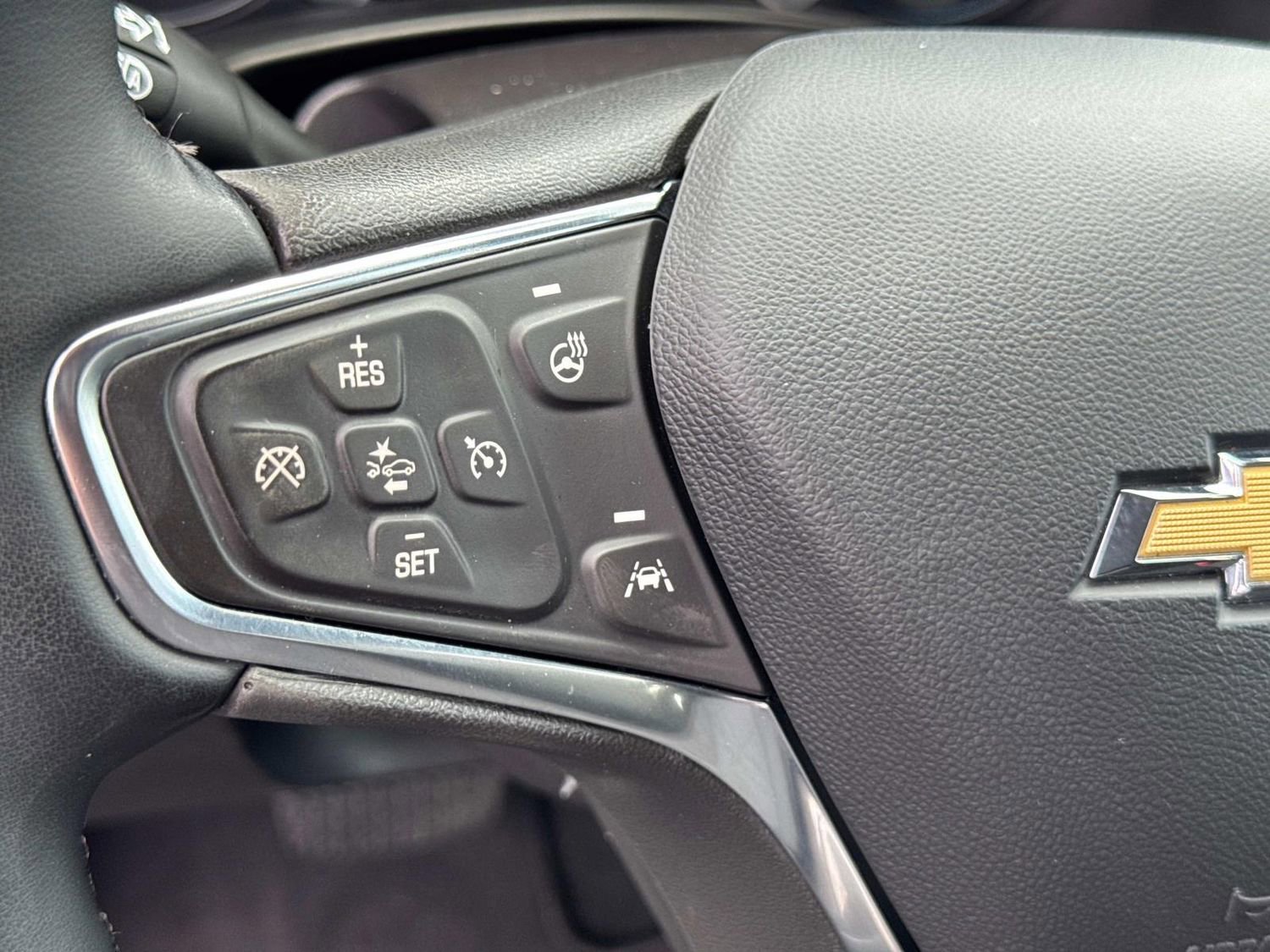 Used 2024 Chevrolet Equinox LT FWD image 30