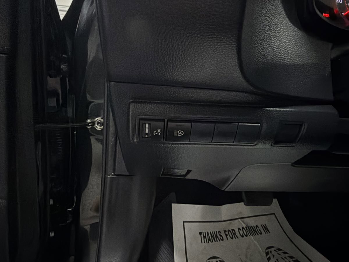 Used 2020 Toyota Corolla SE FWD image 14