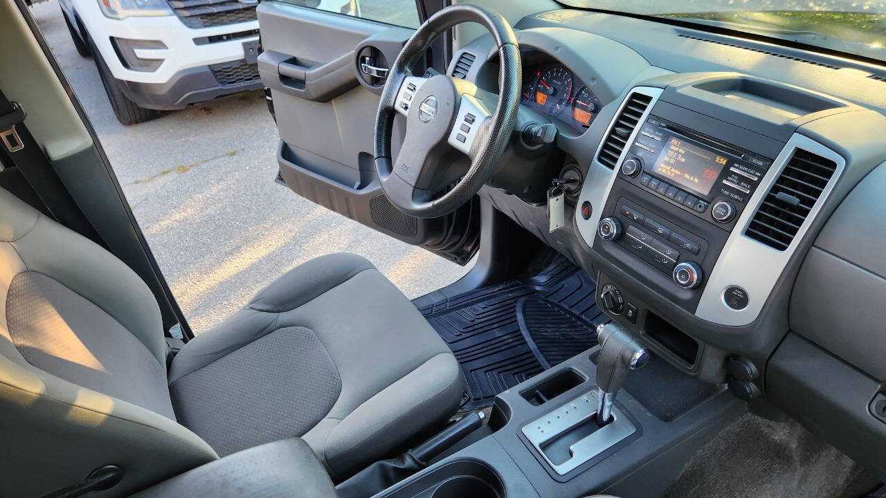 Used 2014 Nissan Xterra S image 42