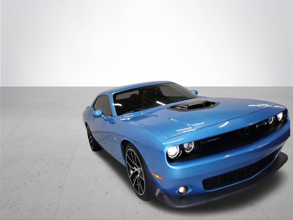 Used 2016 Dodge Challenger R/T Scat Pack RWD image 4