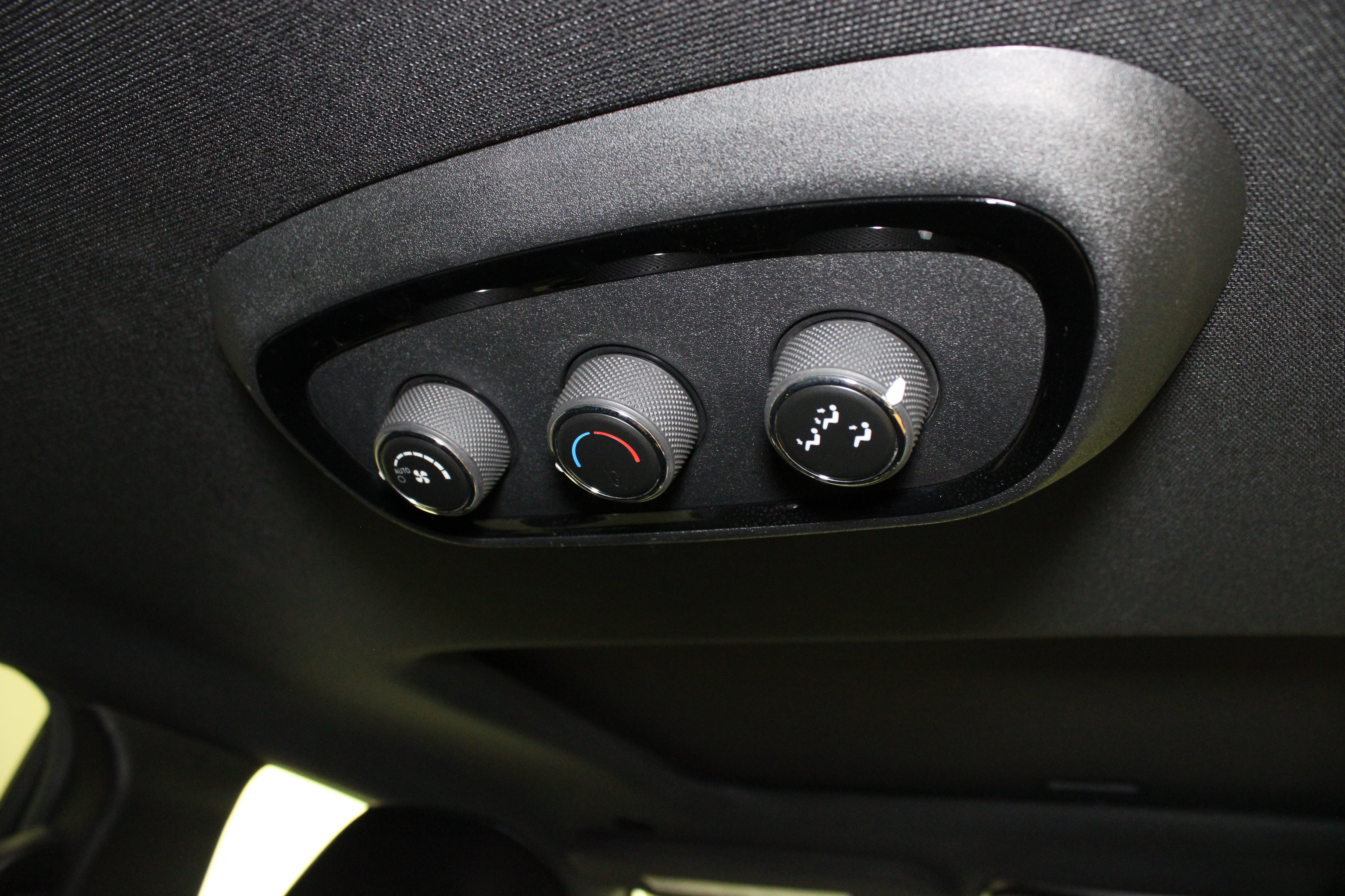 Used 2023 Dodge Durango GT RWD image 17