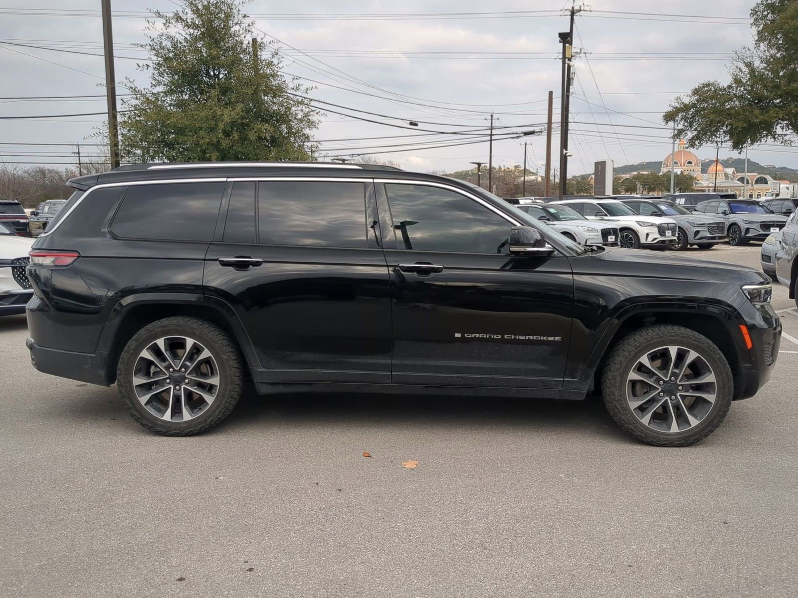 Used 2022 Jeep Grand Cherokee L Overland w/ Advanced Protech Group III image 2