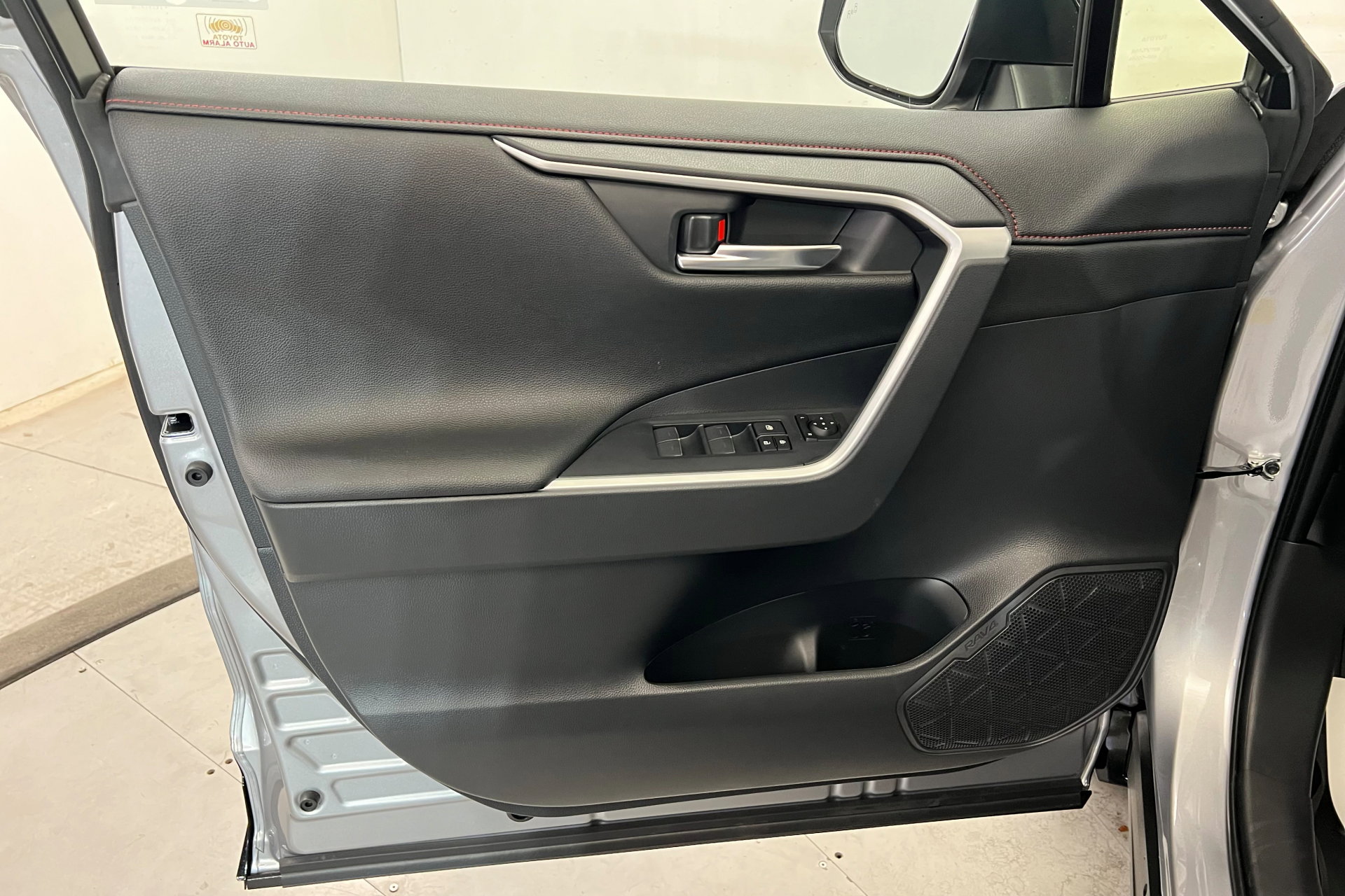 Certified 2025 Toyota RAV4 XSE image 14