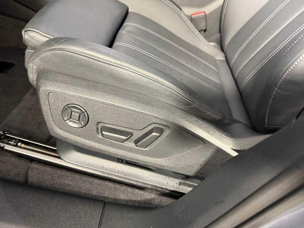 Used 2025 Audi Q6 e-tron Premium Plus w/ Premium Plus AWD/4WD image 26
