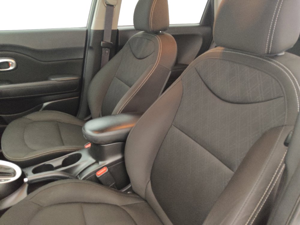 Used 2017 Kia Soul FWD image 17