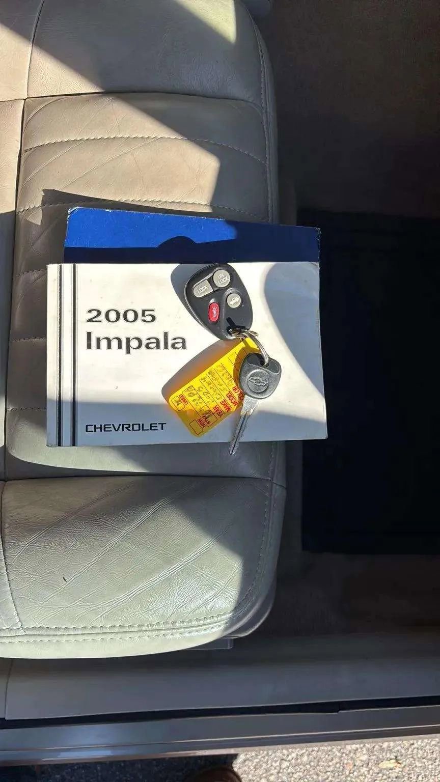 Used 2005 Chevrolet Impala LS w/ Preferred Equipment Group image 39