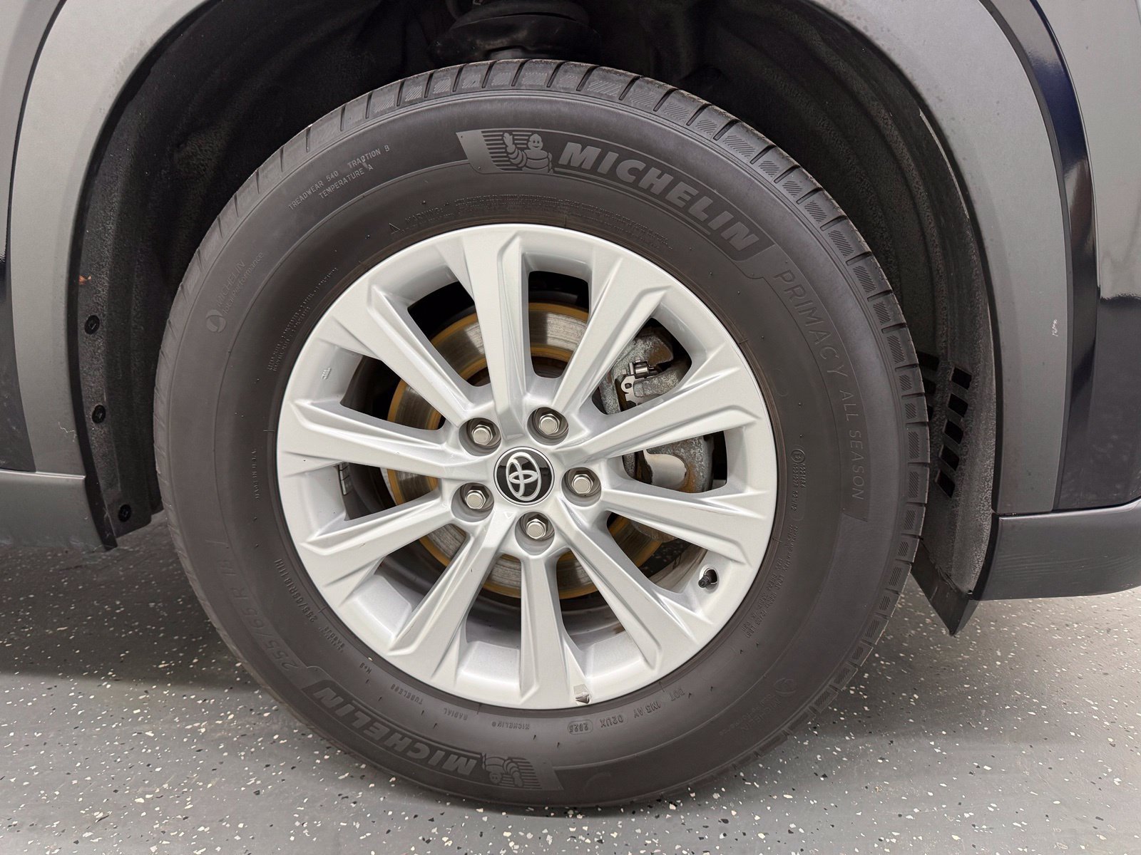 Used 2025 Toyota Grand Highlander AWD image 21