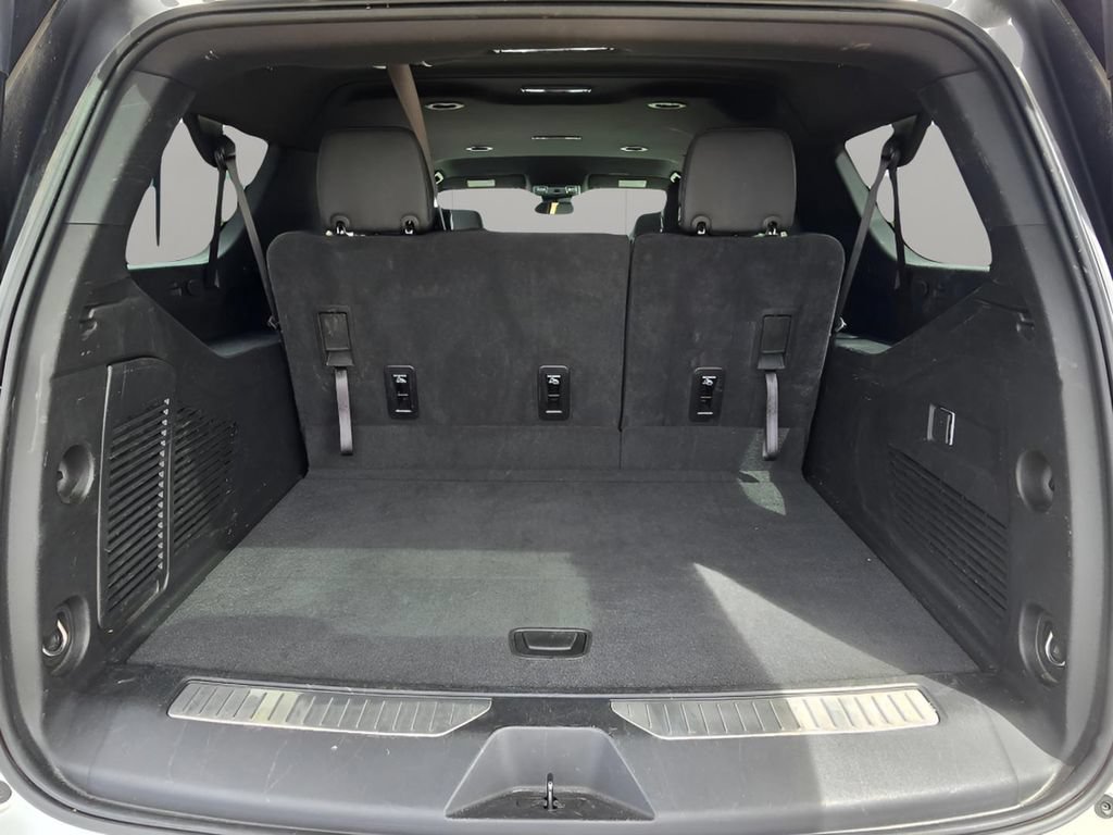 Used 2025 Chevrolet Suburban Z71 AWD/4WD image 9
