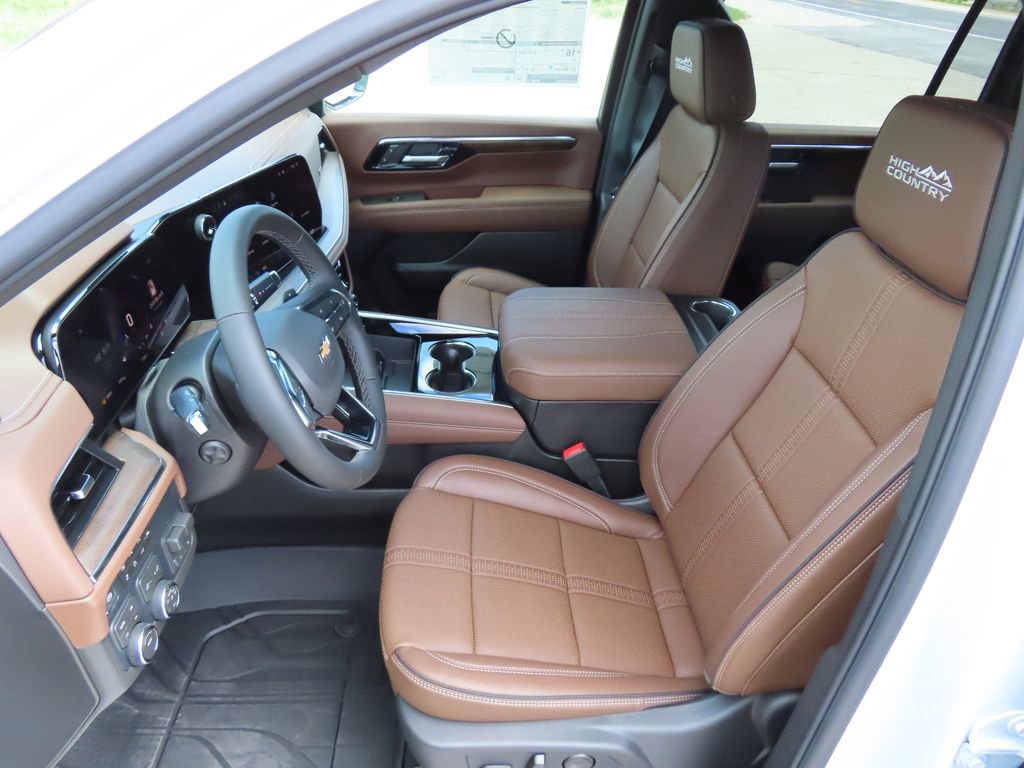 New 2026 Chevrolet Suburban High Country w/ Sun And Tow Package AWD/4WD image 25