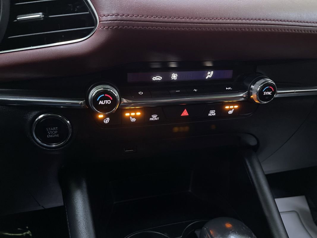 Used 2021 MAZDA MAZDA3 Hatchback w/Premium Plus Pkg image 23