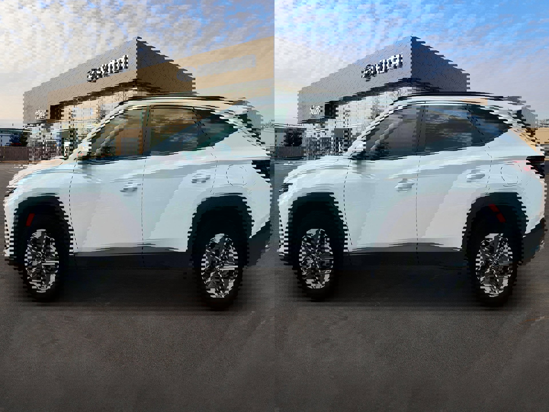 Certified 2025 Hyundai Tucson SEL image 3