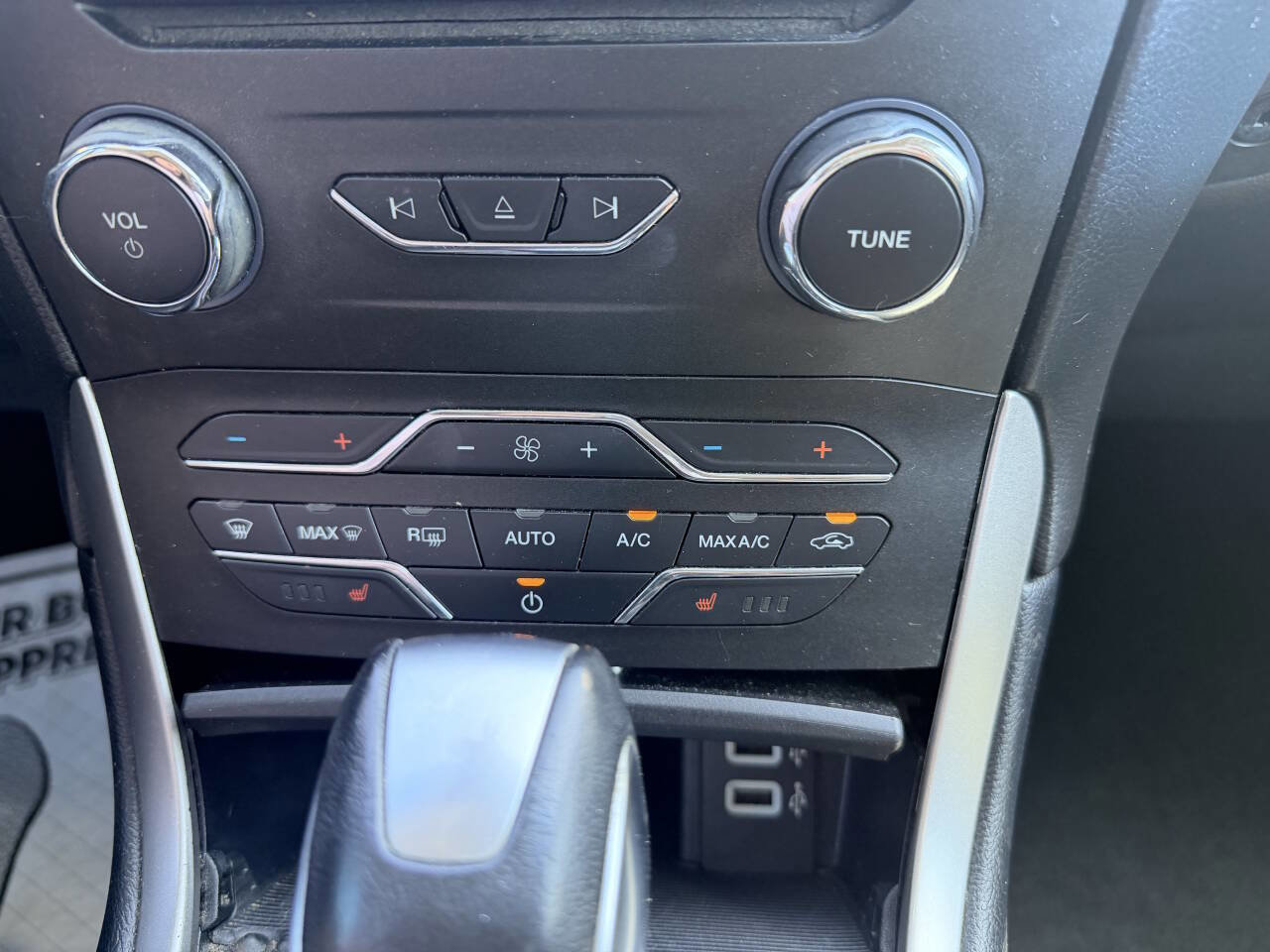 Used 2017 Ford Edge SEL w/ Equipment Group 201A FWD image 38