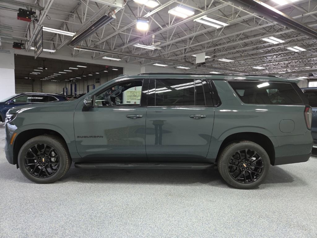 New 2026 Chevrolet Suburban RST image 4
