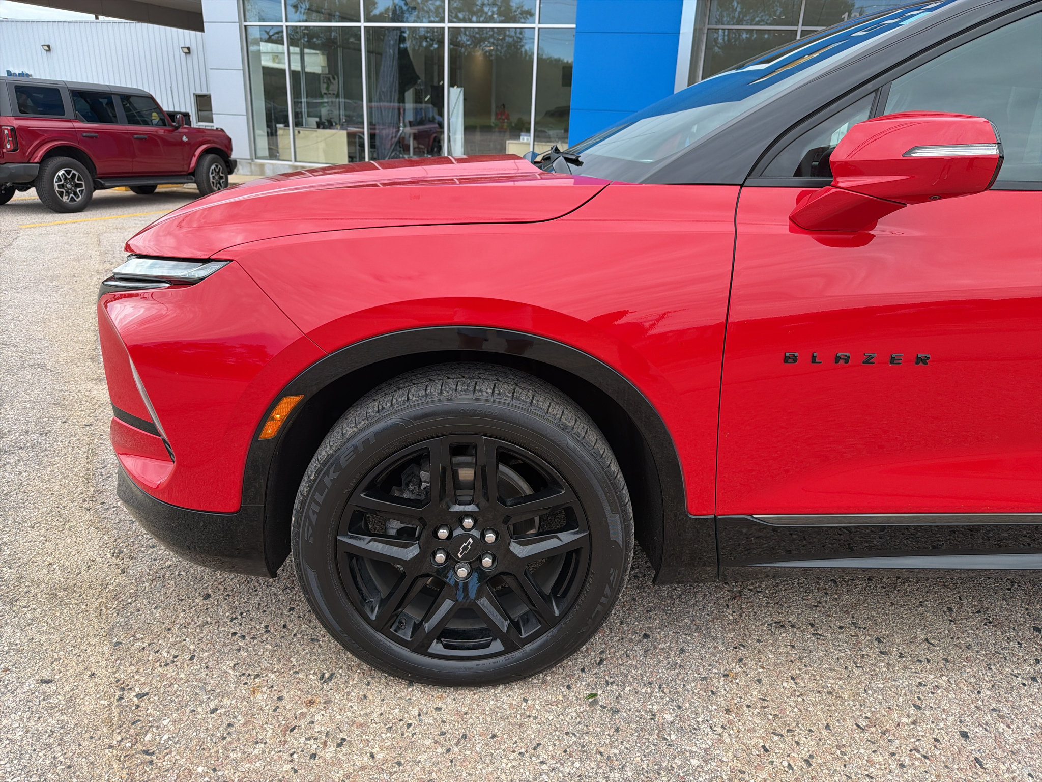 Used 2024 Chevrolet Blazer RS w/ Driver Confidence II Package FWD image 3