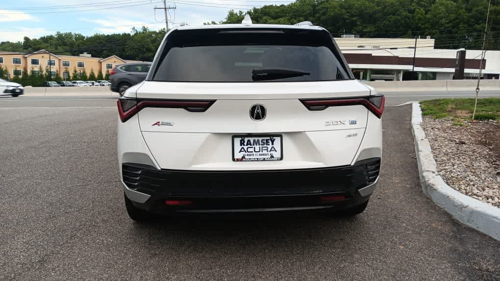 Used 2024 Acura ZDX A-Spec AWD/4WD image 4