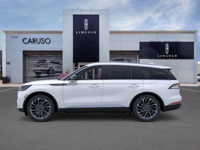 New 2026 Lincoln Aviator Reserve image 3