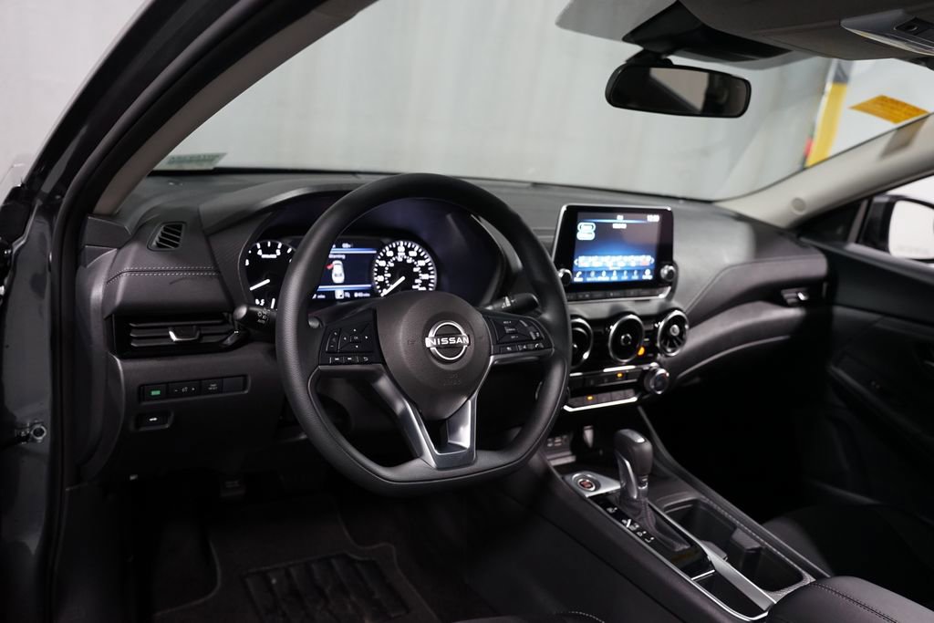 Used 2025 Nissan Sentra SV image 11
