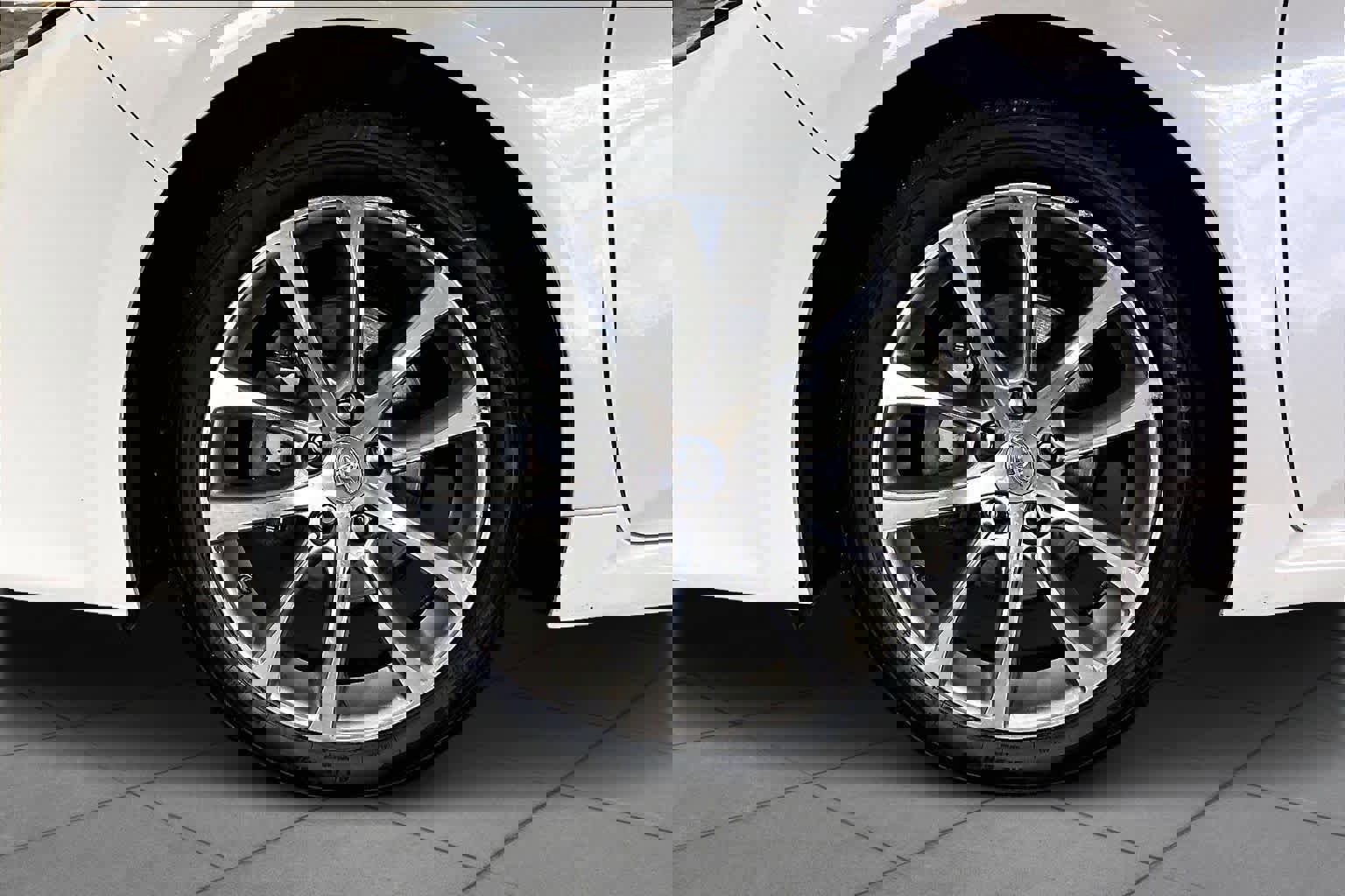 Used 2014 Toyota Avalon XLE Touring image 11