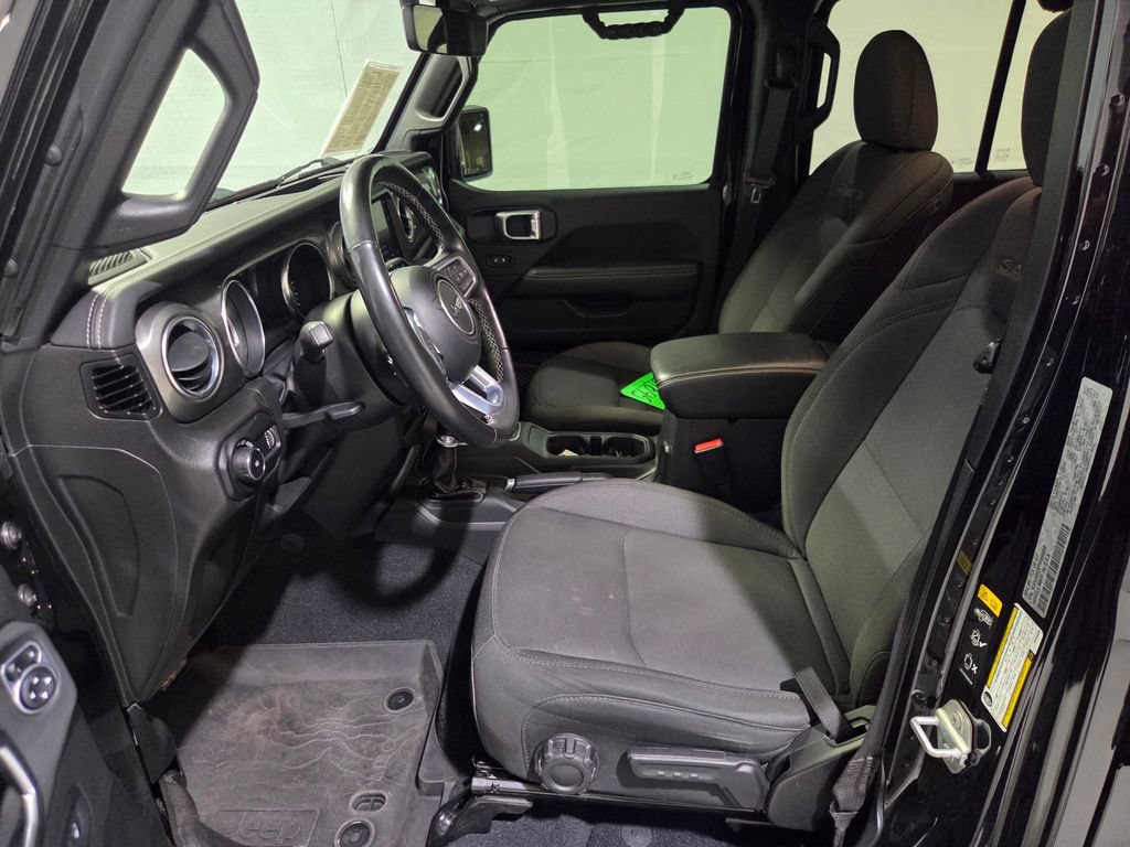 Used 2023 Jeep Wrangler Unlimited Sahara w/ LED Lighting Group AWD/4WD image 12