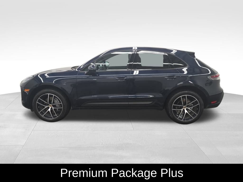 Used 2023 Porsche Macan image 2
