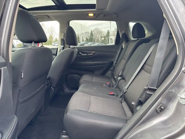 Used 2018 Nissan Rogue SV image 24