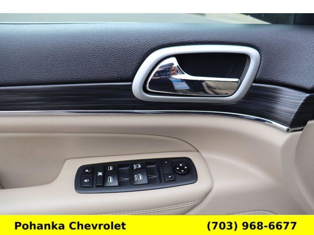 Used 2019 Jeep Grand Cherokee Limited image 25
