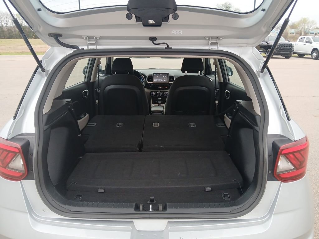 Used 2023 Hyundai Venue SEL image 34