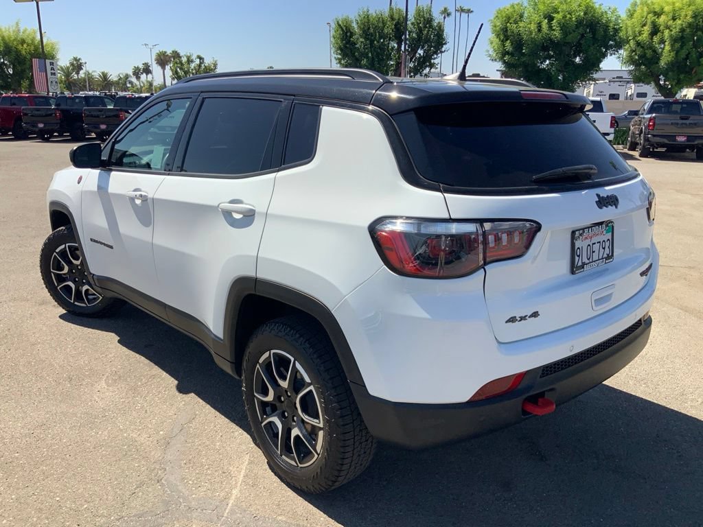 Certified 2024 Jeep Compass Trailhawk AWD/4WD image 5