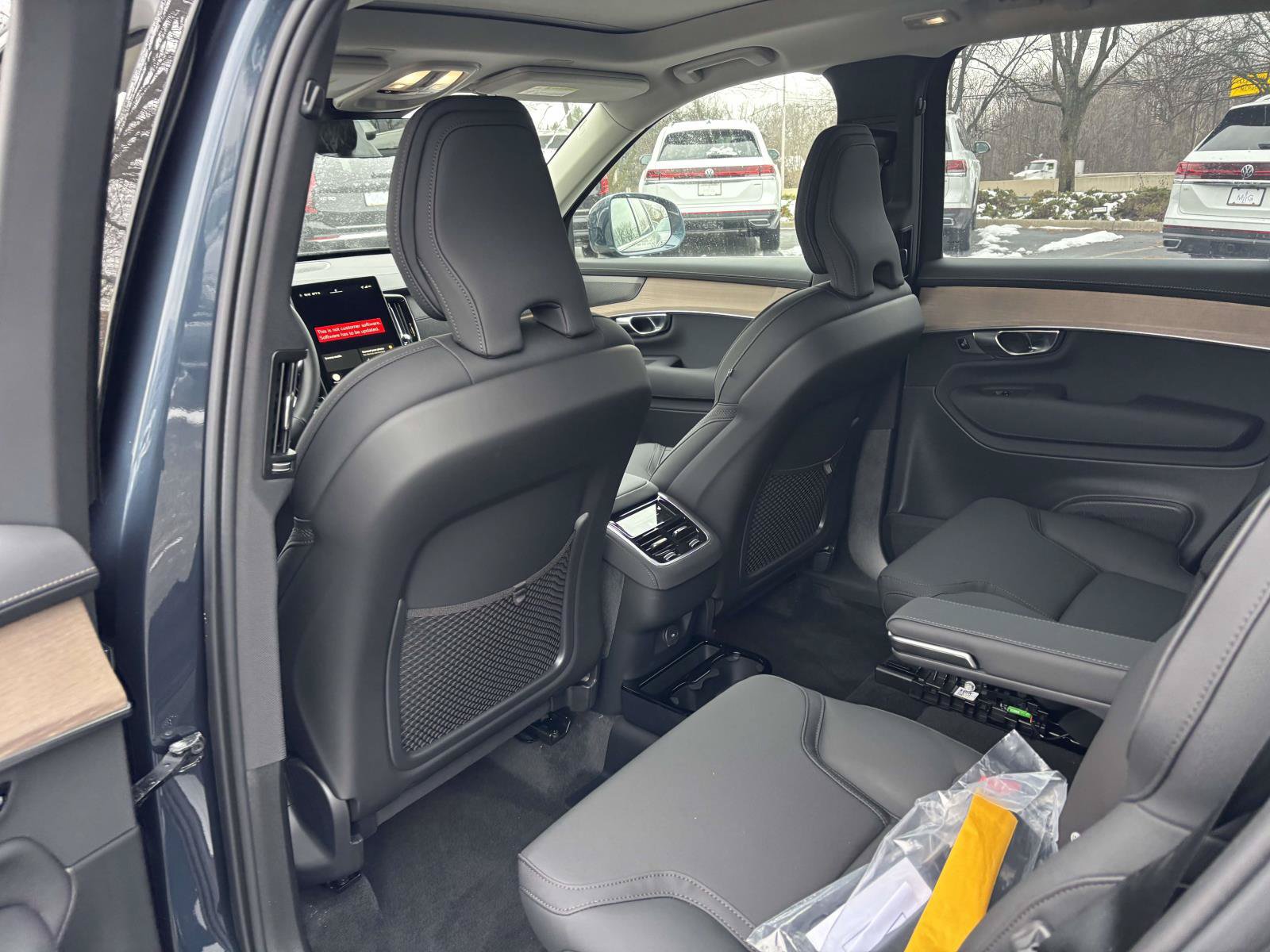 Certified 2026 Volvo XC90 B6 Plus w/ Protection Package Premier AWD/4WD image 27