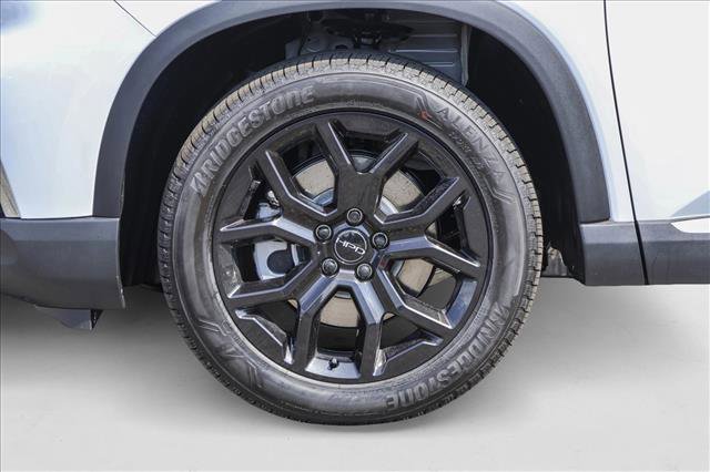 New 2025 Honda Pilot Touring image 9