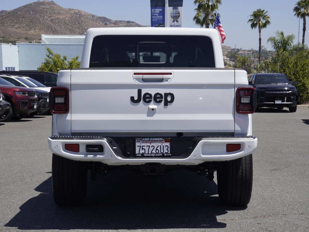 Certified 2023 Jeep Gladiator Overland AWD/4WD image 5